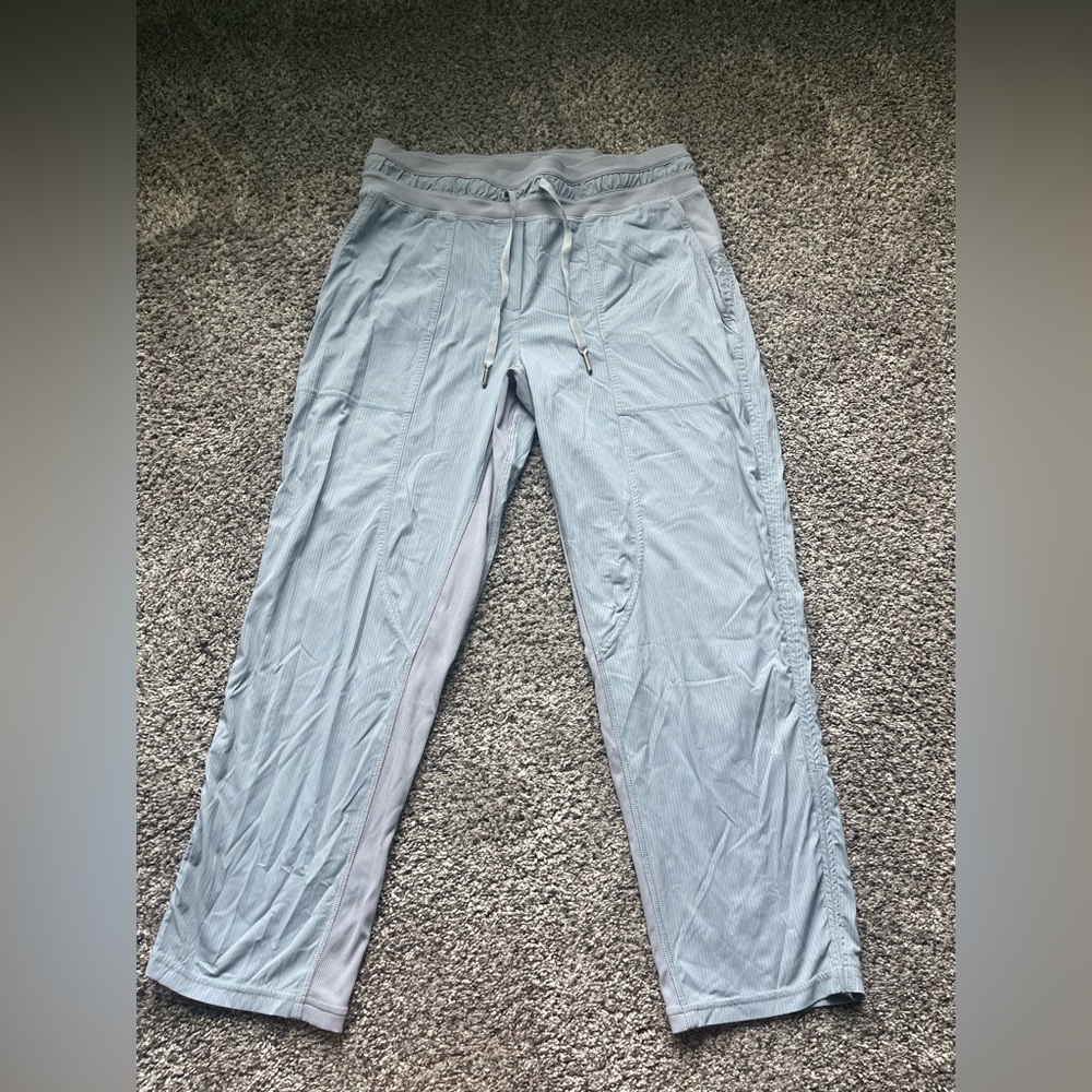 Lululemon dance studio mid-rise cropped joggers
 size 8